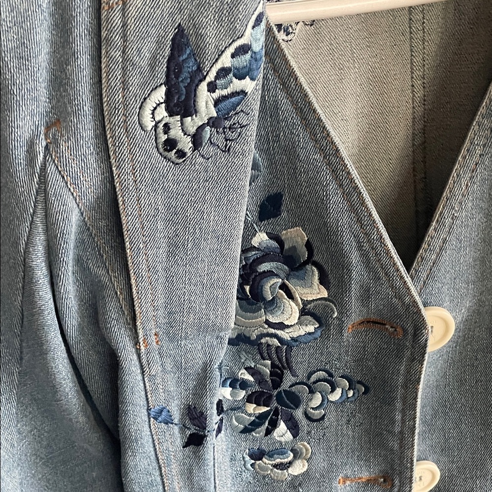 CHRISTIAN DIOR Embroidered flower butterfly Denim Jacket - Picture 11 of 17